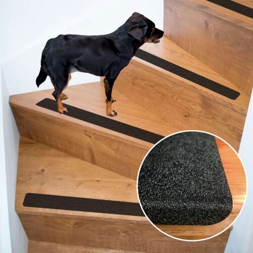 Gruba nakładka na schody czarna folia PCV 30cm x 90cm 10 Dog on stairs grafika 2 2